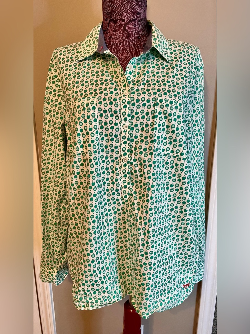Talbot’s Petite Green and White Apple Print Patterned Button-Up Shirt 16p